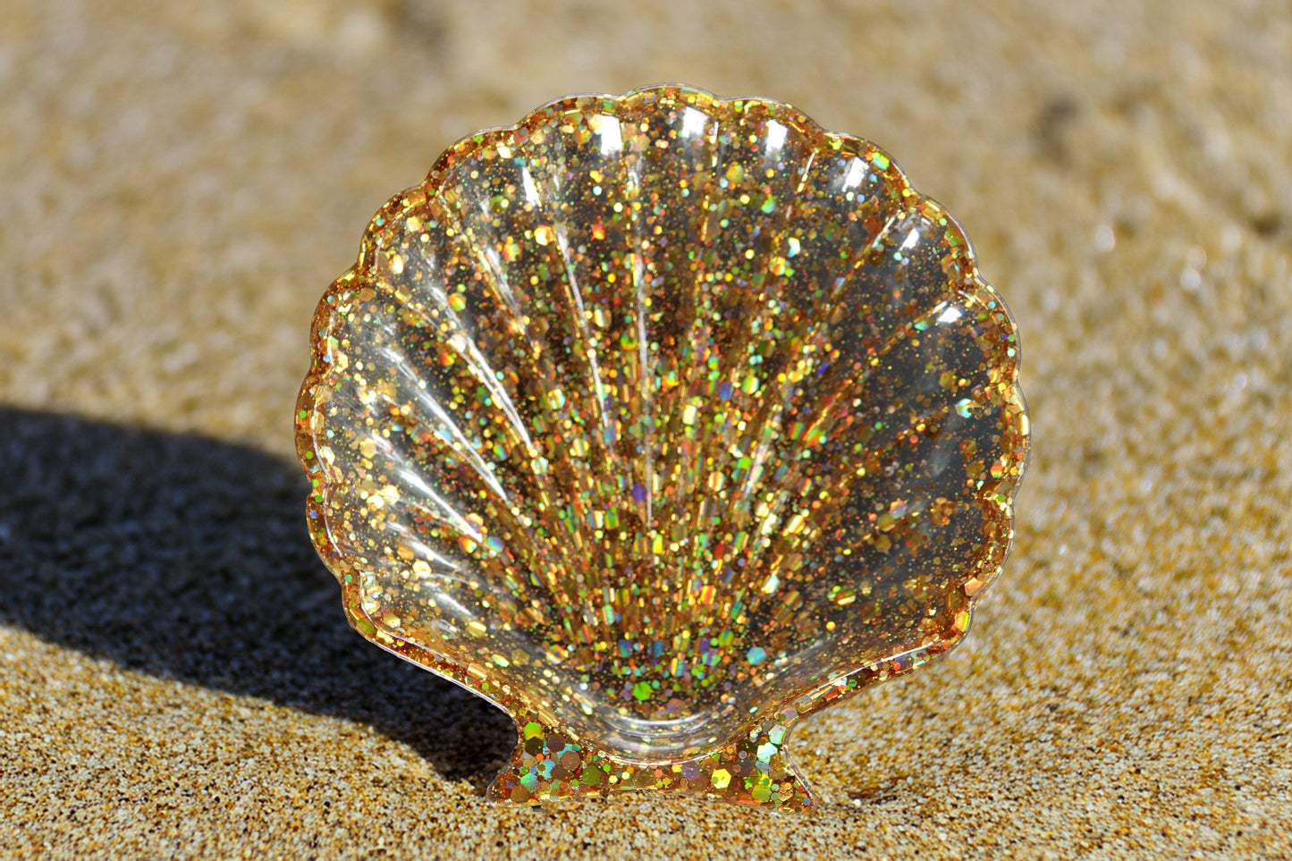 Handcrafted Colored Resin Shell Bowl