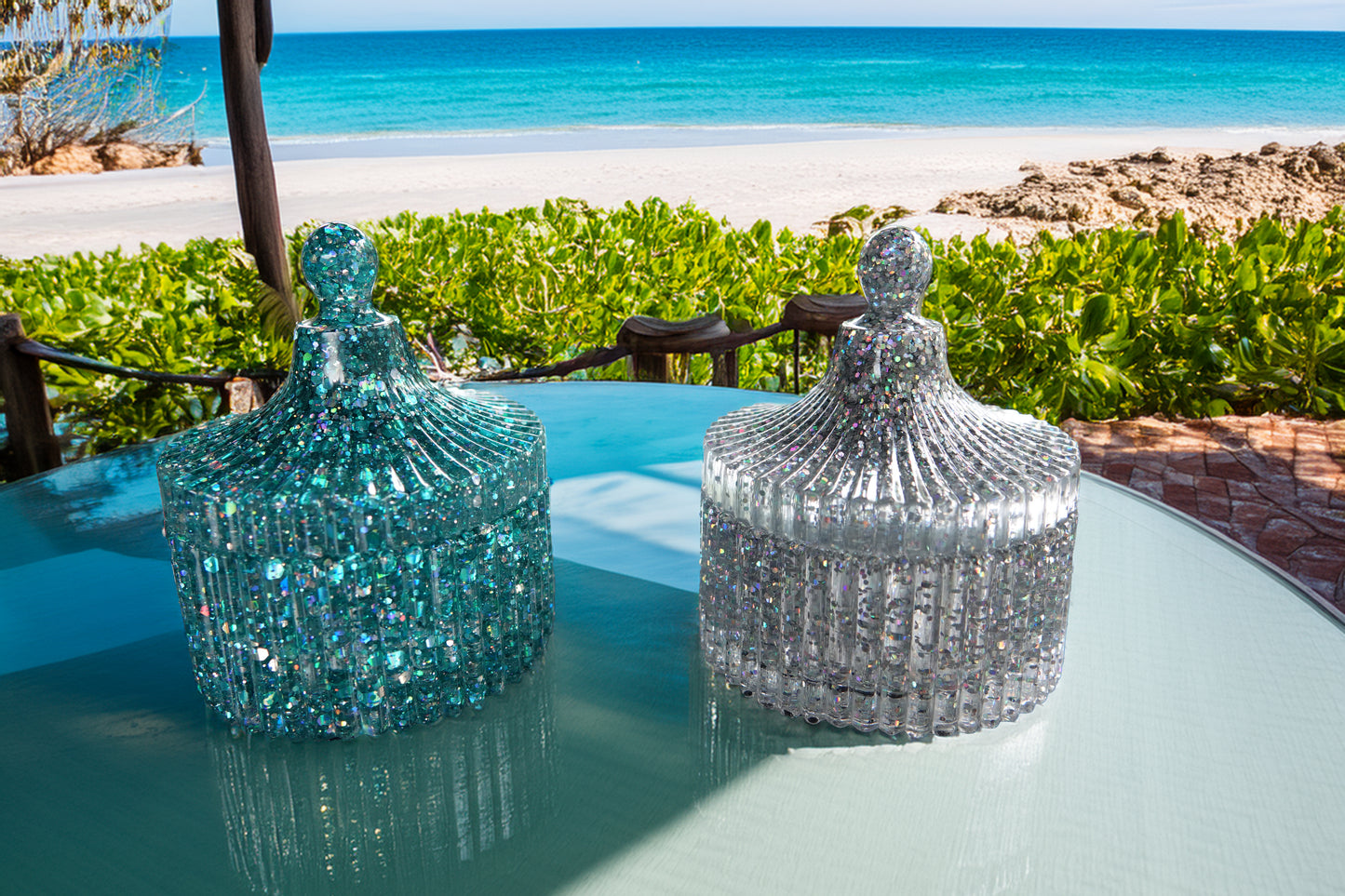 Small Ribbed Resin Containers