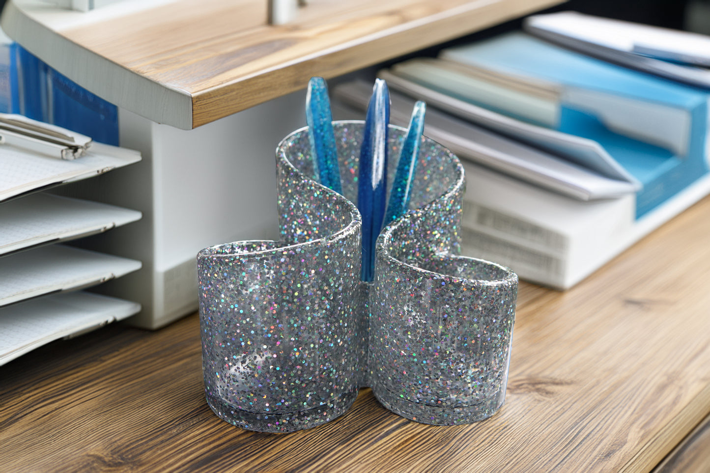 Glamorous Silver Bling Resin Pen Holder